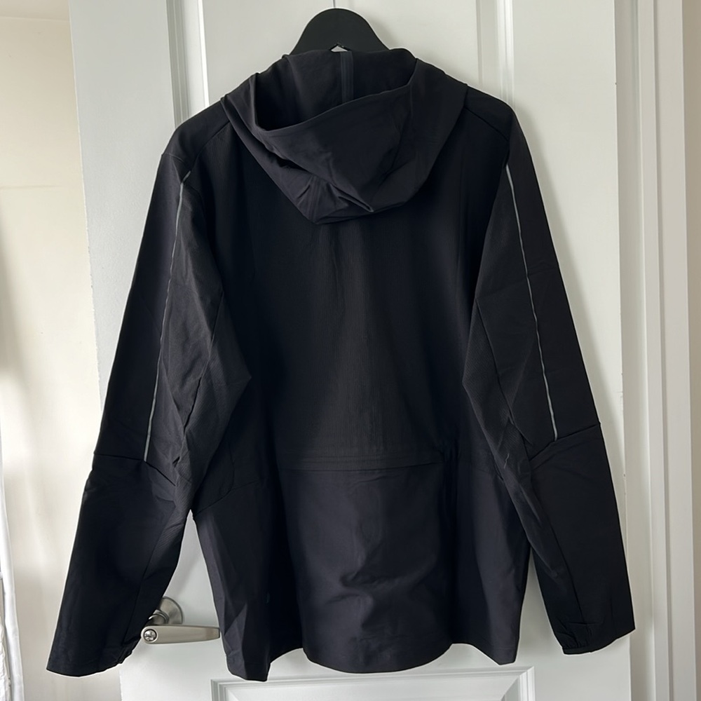 Lululemon Jacket - Picture 5 of 9